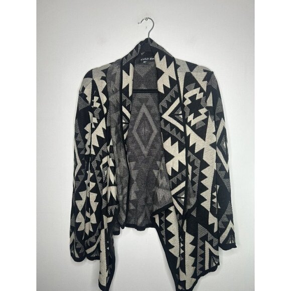 A Knitch Above Womens Cardigan Beige Black Aztec Sweater Open Front Size Medium - Picture 2 of 7
